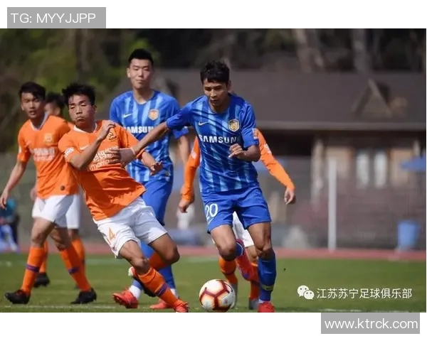 武汉卓尔与江苏队激战正酣比分悬念引发球迷热议